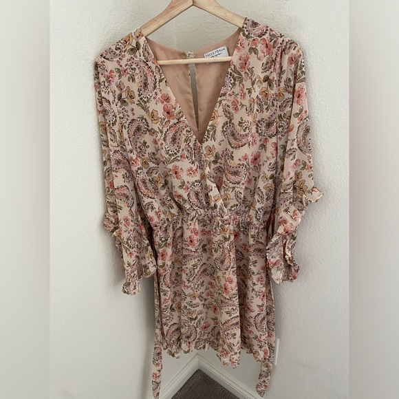 Dress Forum Floral Frilled Long Sleeve Mini Dress Cream Blush size M - Picture 2 of 8